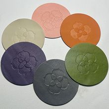 直销皮牌皮标定真皮圆形超纤皮标热压PU皮牌LOGO压印服装辅料商标