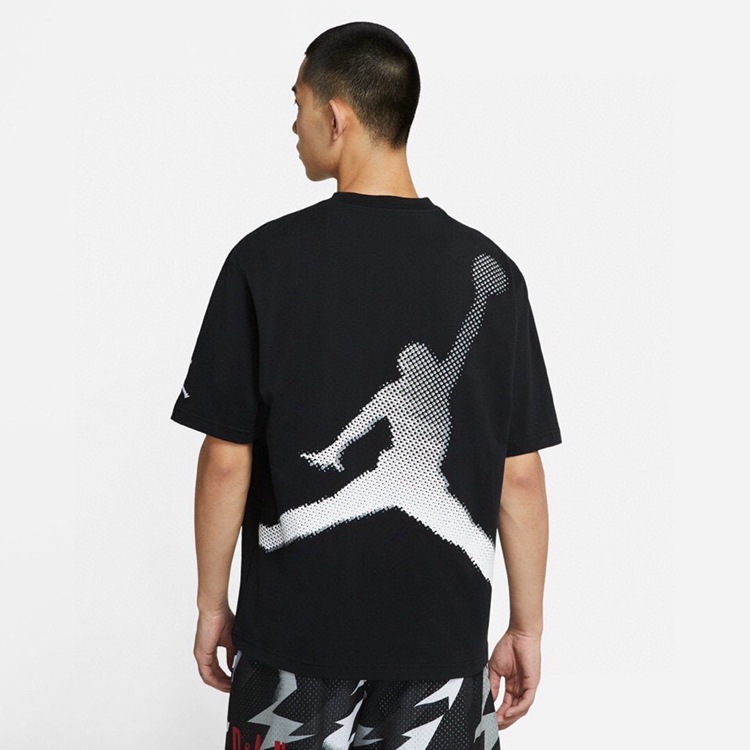 乔丹2022ss春夏男女同款后背aj飞人大印花刺绣短袖宽松运动t恤潮