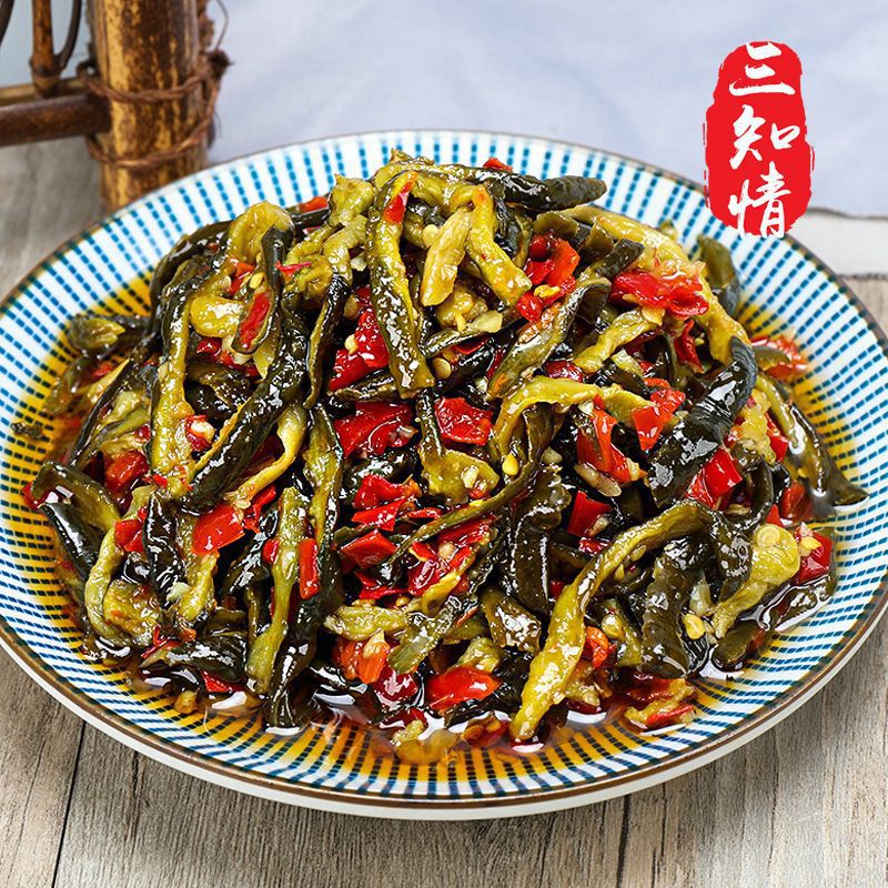 脆爽黄瓜皮腌黄瓜泡菜下饭菜下饭咸菜瓶装脆嫩小黄瓜什锦菜