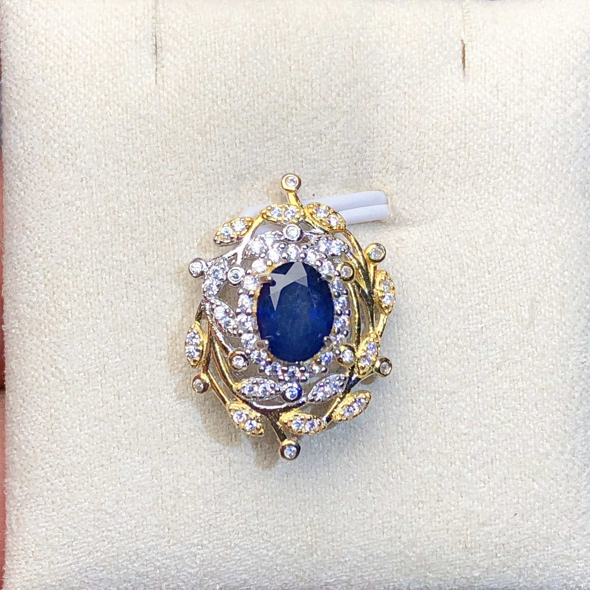 天然蓝宝石吊坠镶嵌s925银简约经典双色式老钱风时尚主石6*8mm