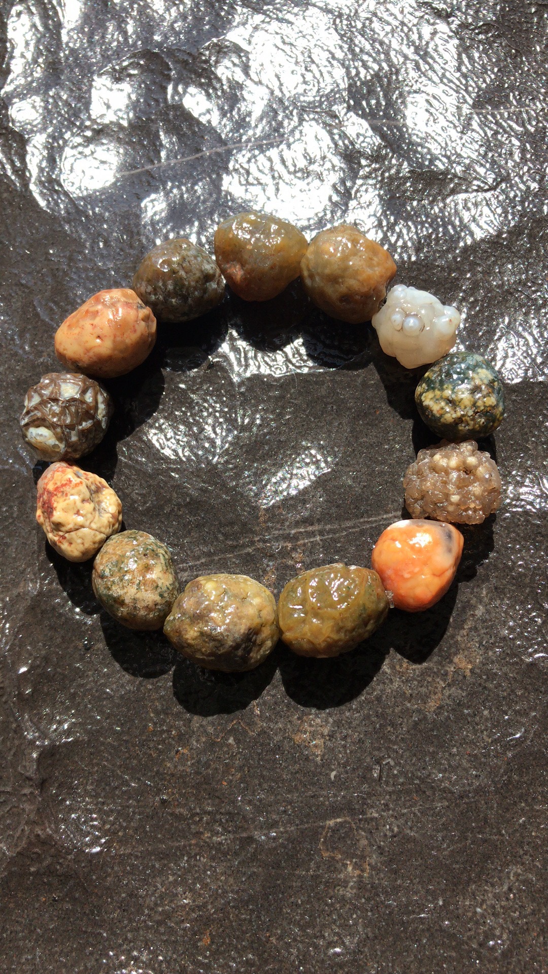 批发阿拉善戈壁原石玛瑙筋脉石手串饰品