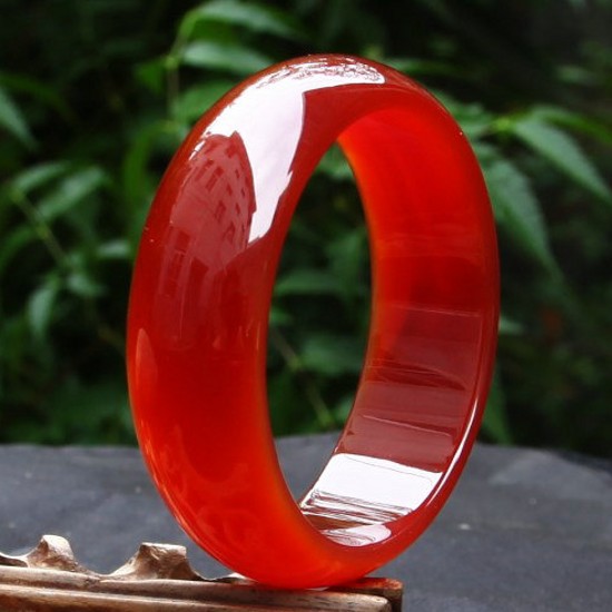 玉手镯巴西红玛瑙玉镯女加宽版玉手镯女款红玉手镯送妈妈