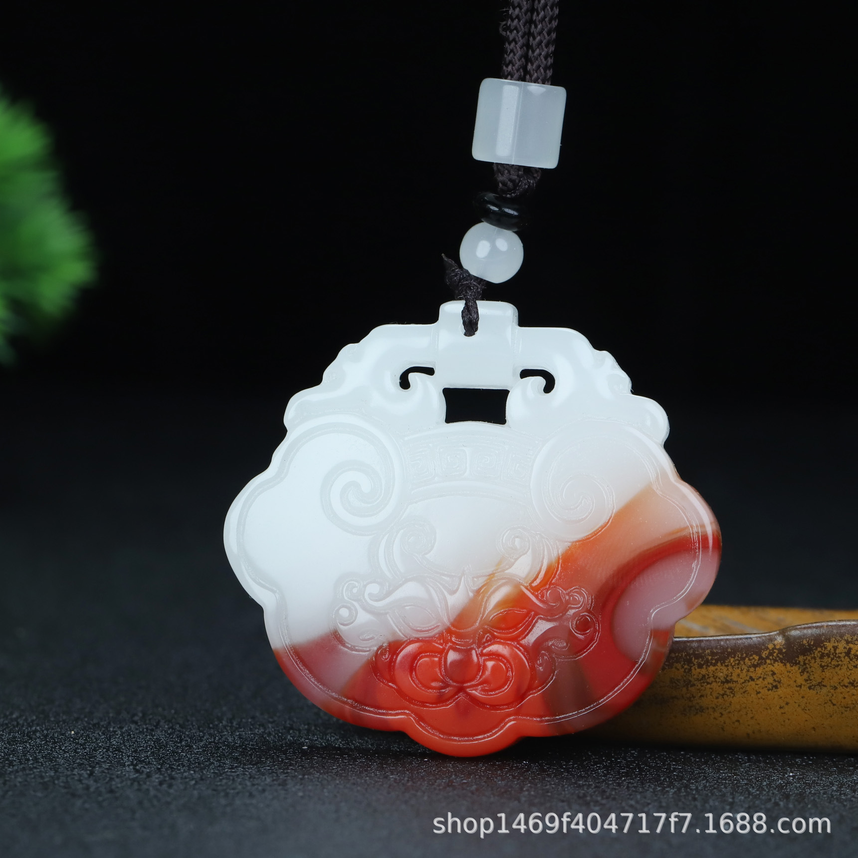 高品质外蒙料仿和田外蒙料长命富贵锁吊坠仿古瑞兽玉锁挂件批发