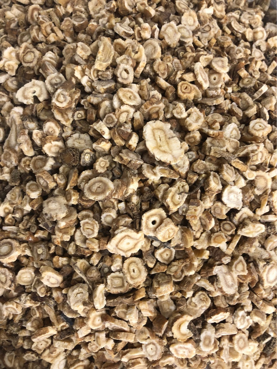 批发南沙参泡沙参白参羊婆奶铃儿草各种规格药厂投料袋嚰粉