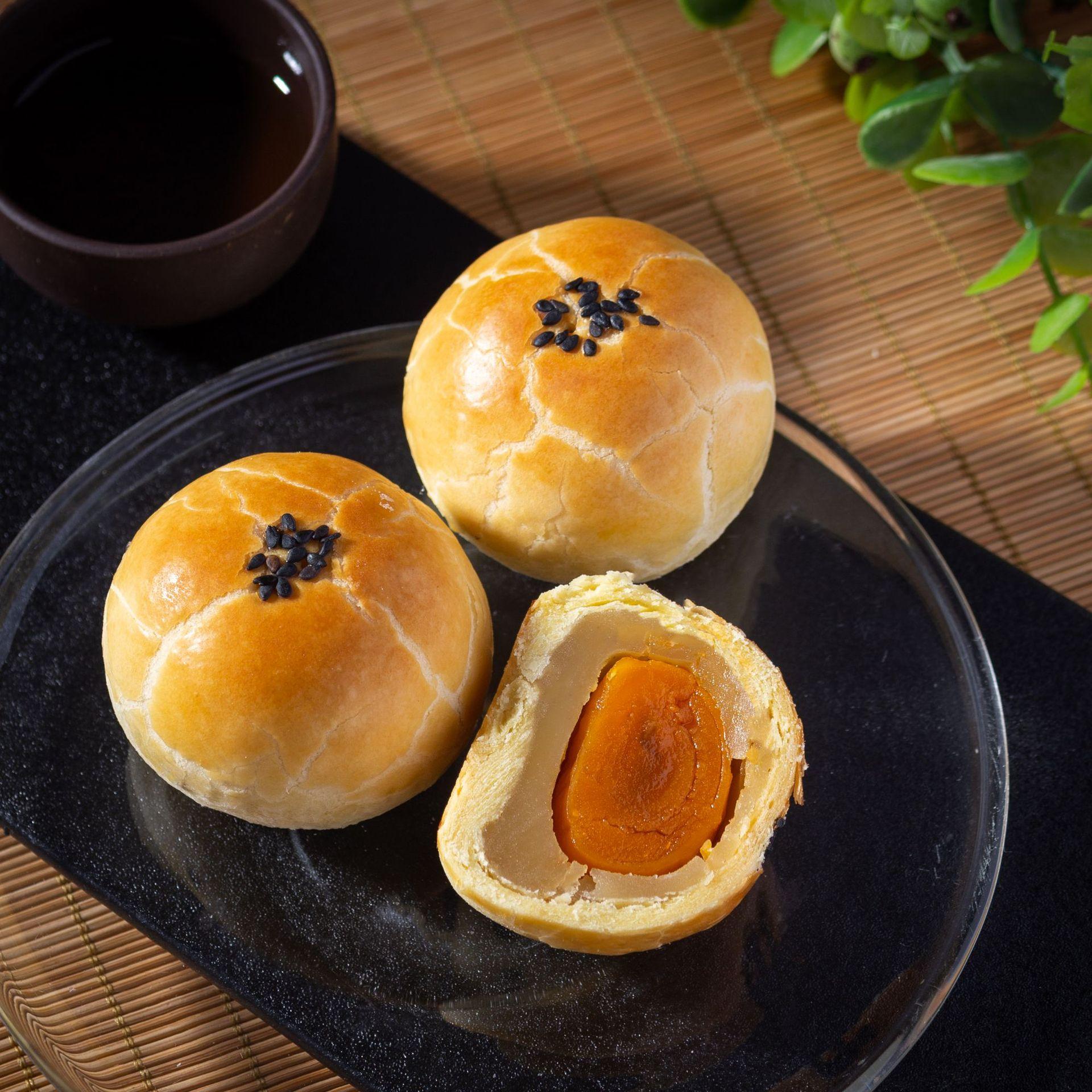 富锦月饼蛋黄酥月饼零食休闲食品糕点中秋送礼月饼批发可加工diy