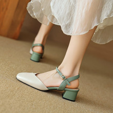 韩版羊皮包头凉鞋女夏季粗跟中跟一字扣气质后空单鞋温柔通勤软底