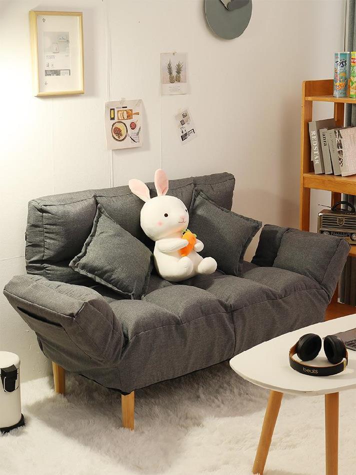 少女心布置卧室女单房间小沙发可爱人放在里的放衣服的床边沙发