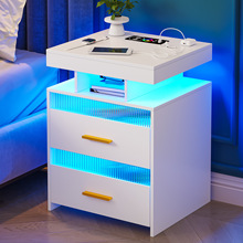 带充电站的现代床头柜,带LED灯和人体传感器设计的卧室床头柜边桌