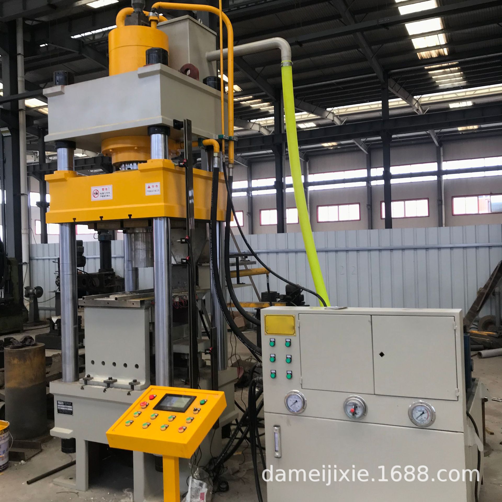 200吨三梁/四梁四柱液压机 经济耐用型复合材料粉末成型压力机