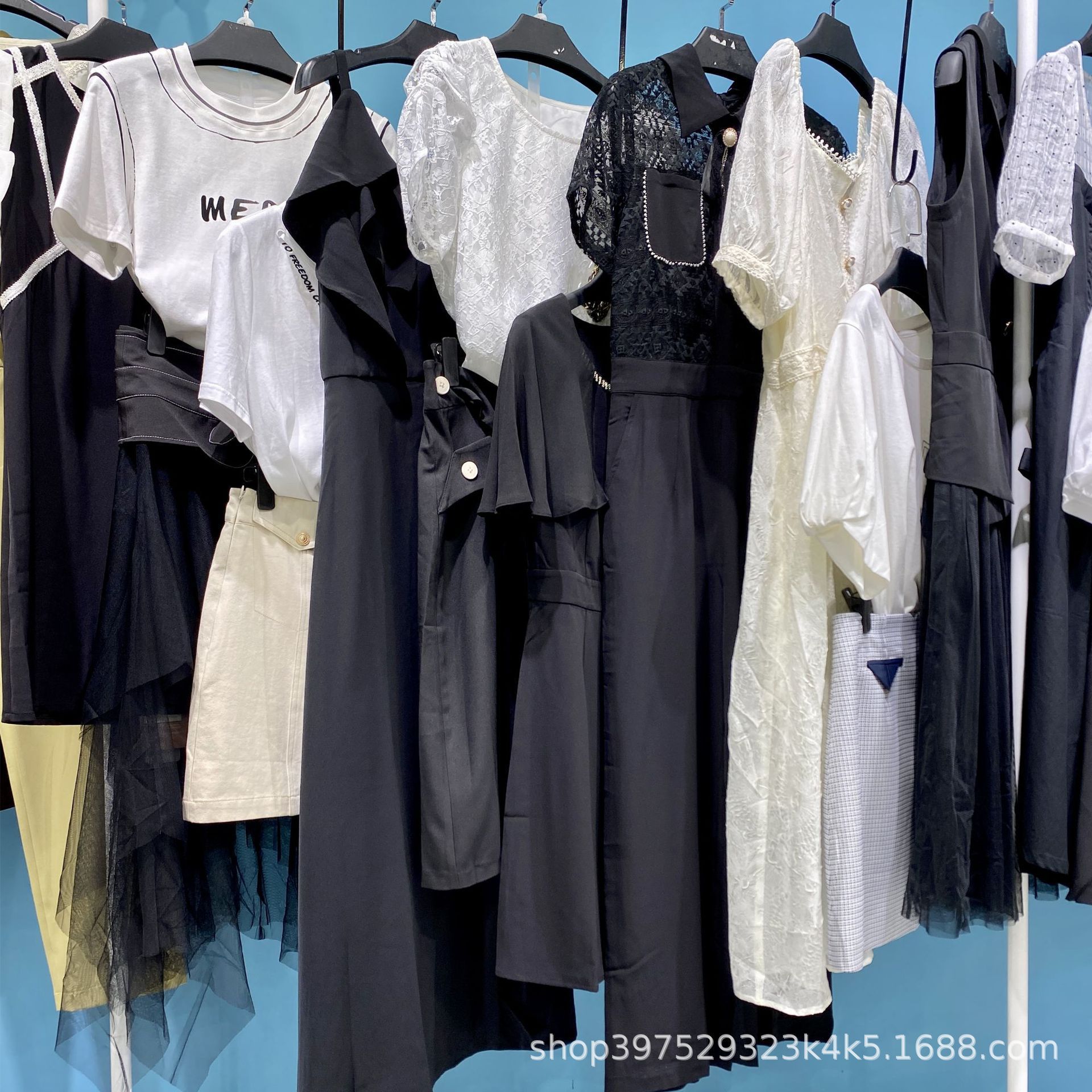 纳帕佳24夏品牌折扣女装连衣裙专柜撤柜尾货货源直播实体走份批发