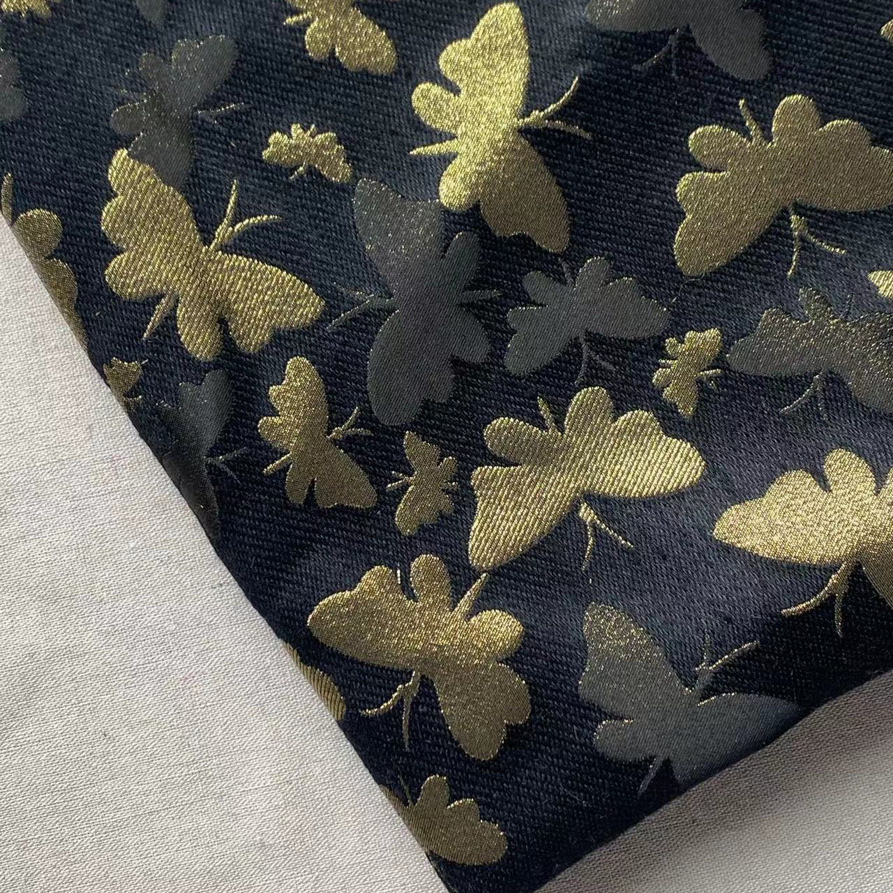 蝴蝶提花布料图片