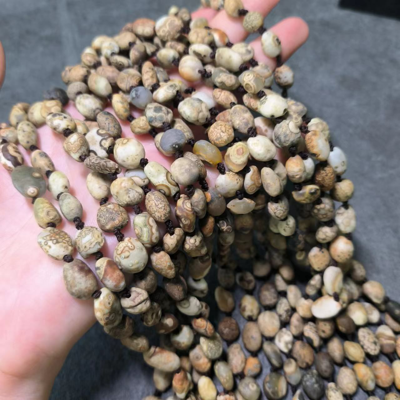 天原天眼石吊坠项链九眼石页岩眼睛石金钱石随形罕见奇特花纹aqx7