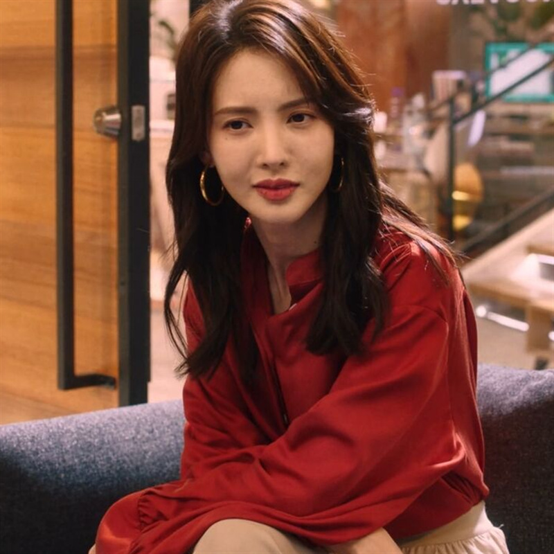 了不起的女孩沈思怡金晨同款红色衬衫女2022春款韩版港风缎面衬衣