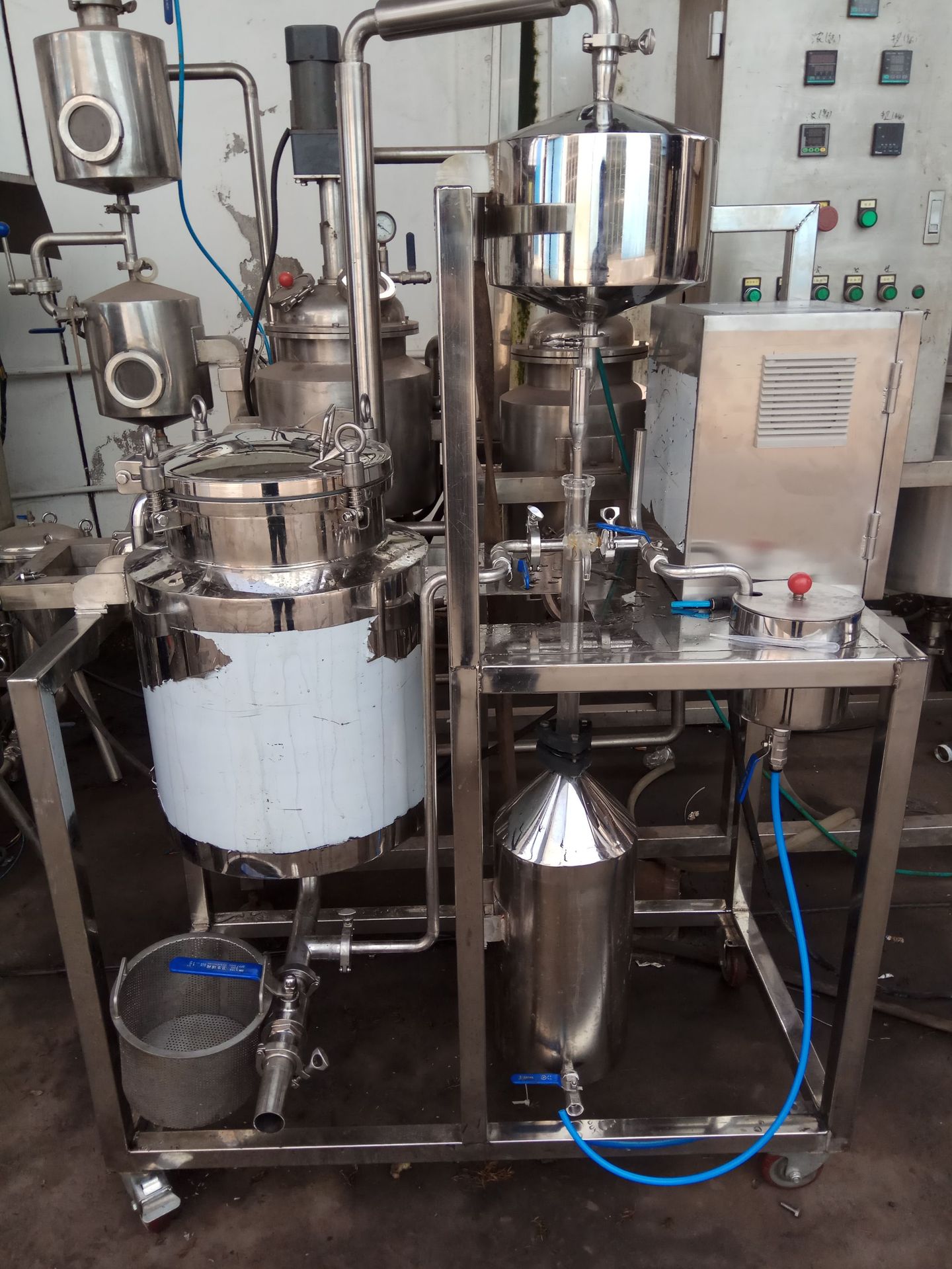 5000升玫瑰花精油提取设备组厂家定制提取提纯荷花精油提取-阿里巴巴