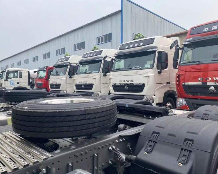 中国重汽豪沃t7h440马力国六燃油危险品牵引车曼白-阿里巴巴