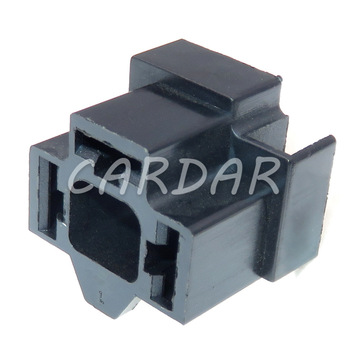 3孔h4灯头插头汽车配件外壳开封大灯电缆插座