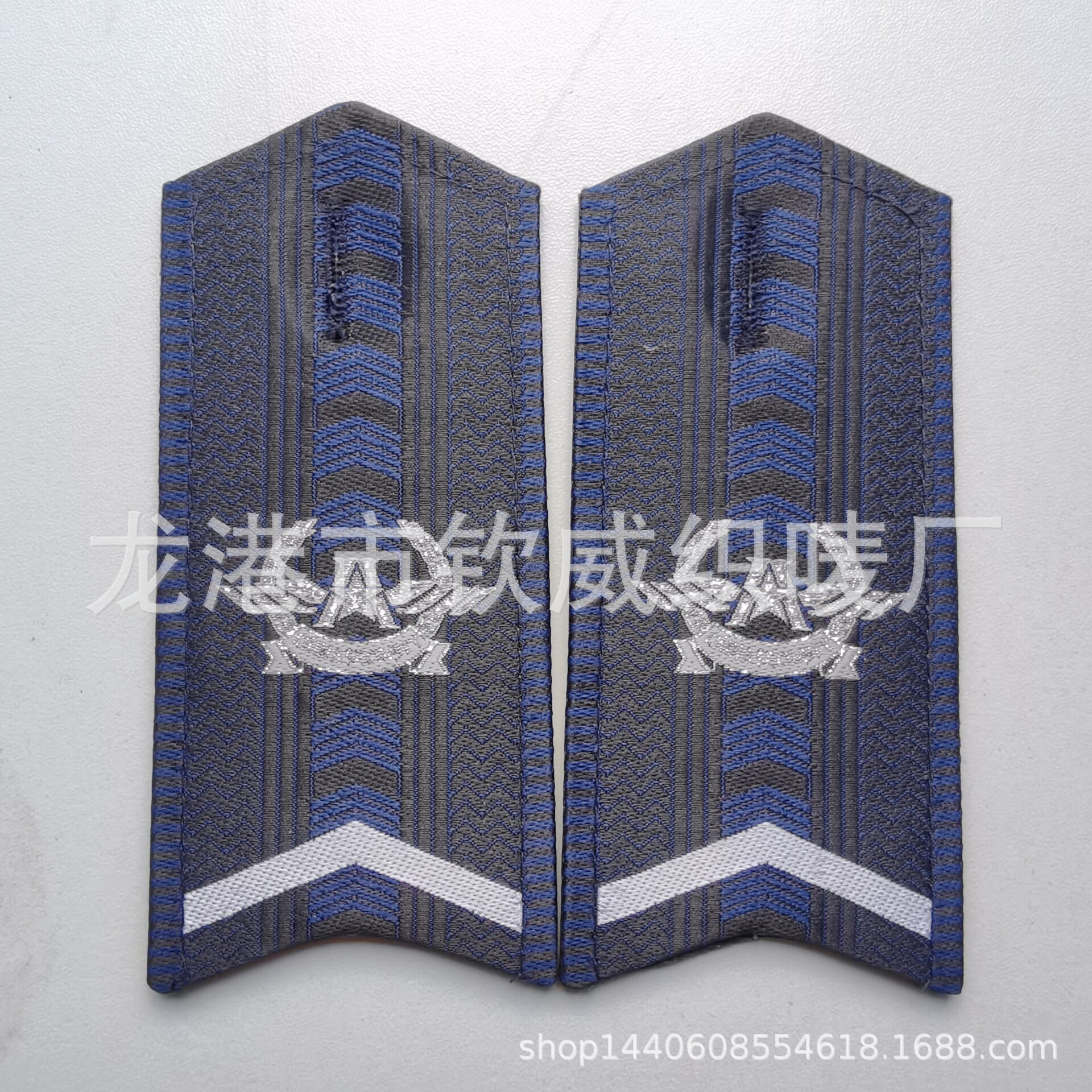 钦威织唛标志 定做生产机场安检软肩章 剪刀尾硬肩章 肩牌