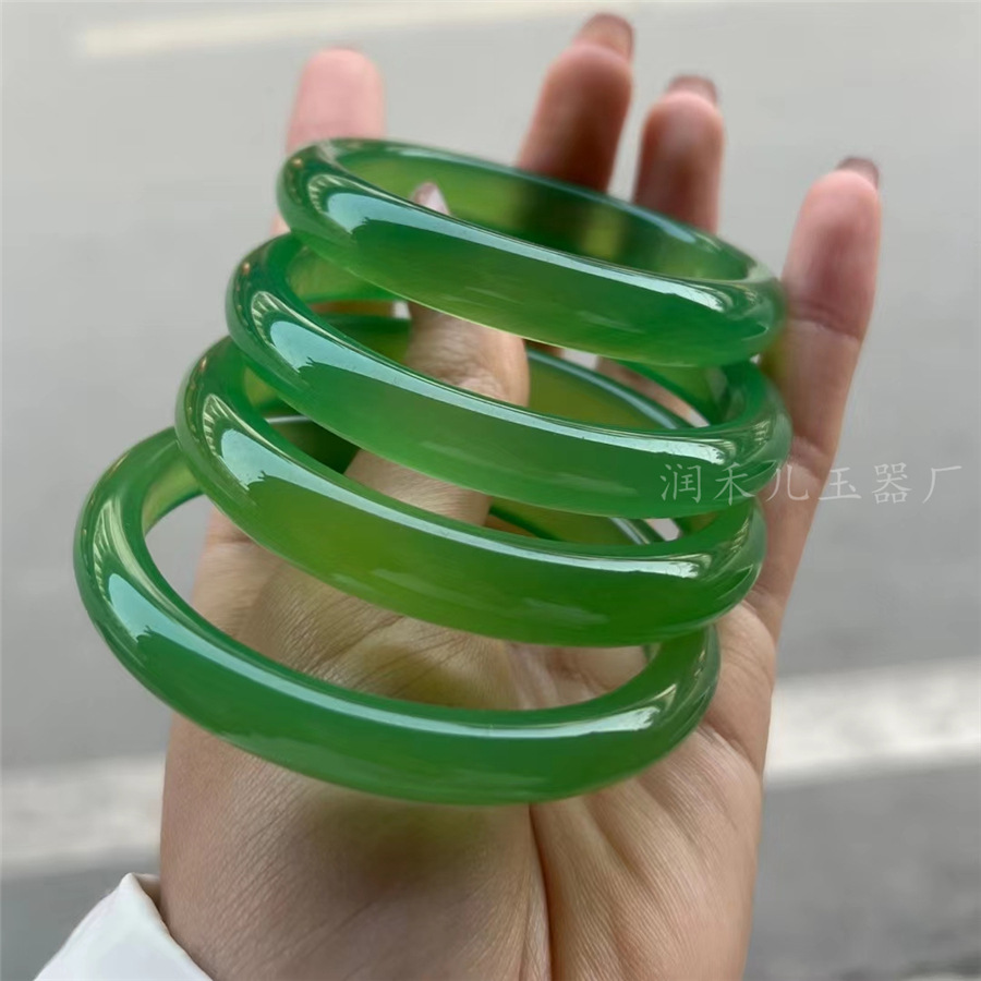 厂家批发高冰种帝王绿玉髓手镯满绿玛瑙玉镯翠绿玛瑙玉髓玉镯子