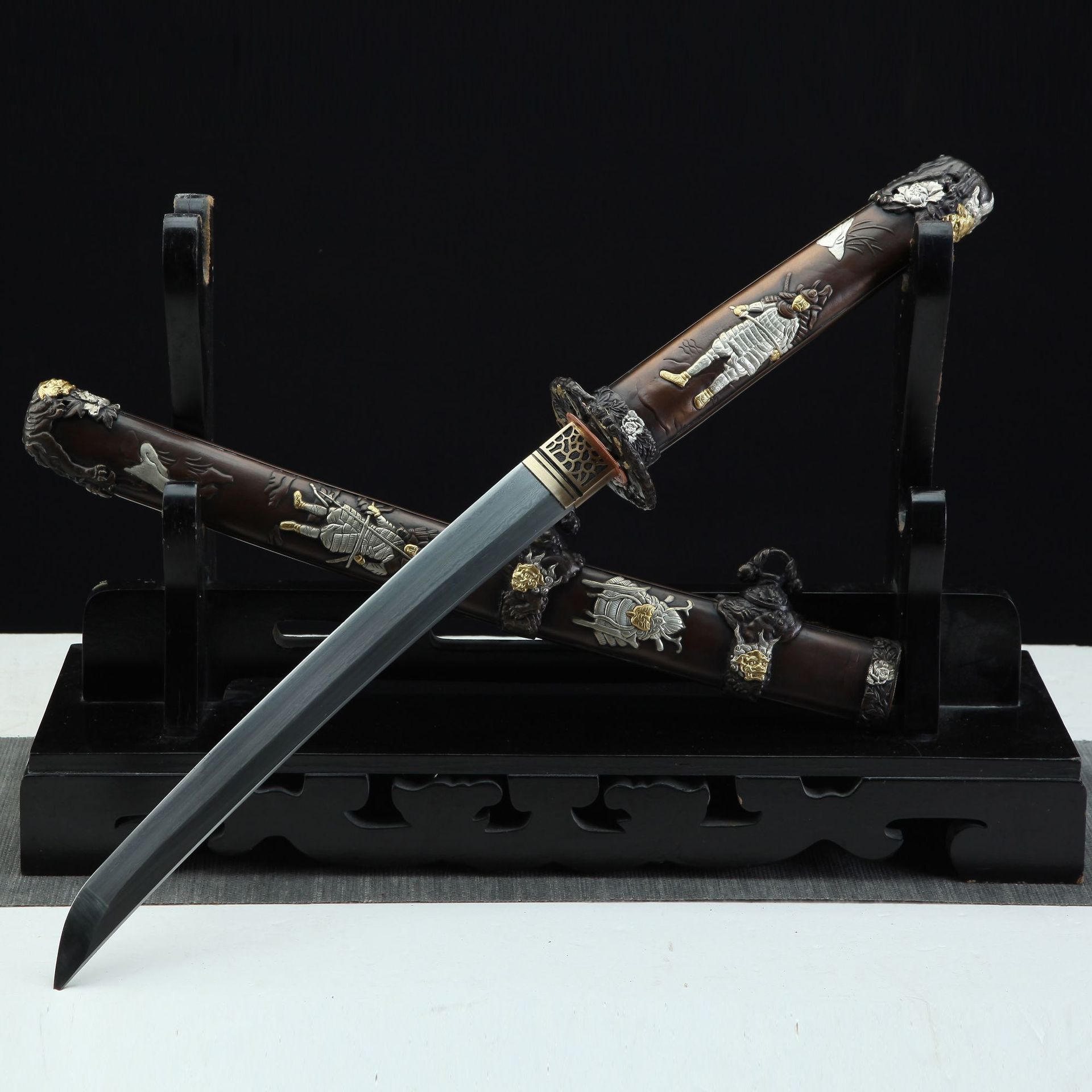 龙泉市刀剑花纹钢烧刃短剑镇宅影视冷兵器工艺品硬宝剑收藏未开刃