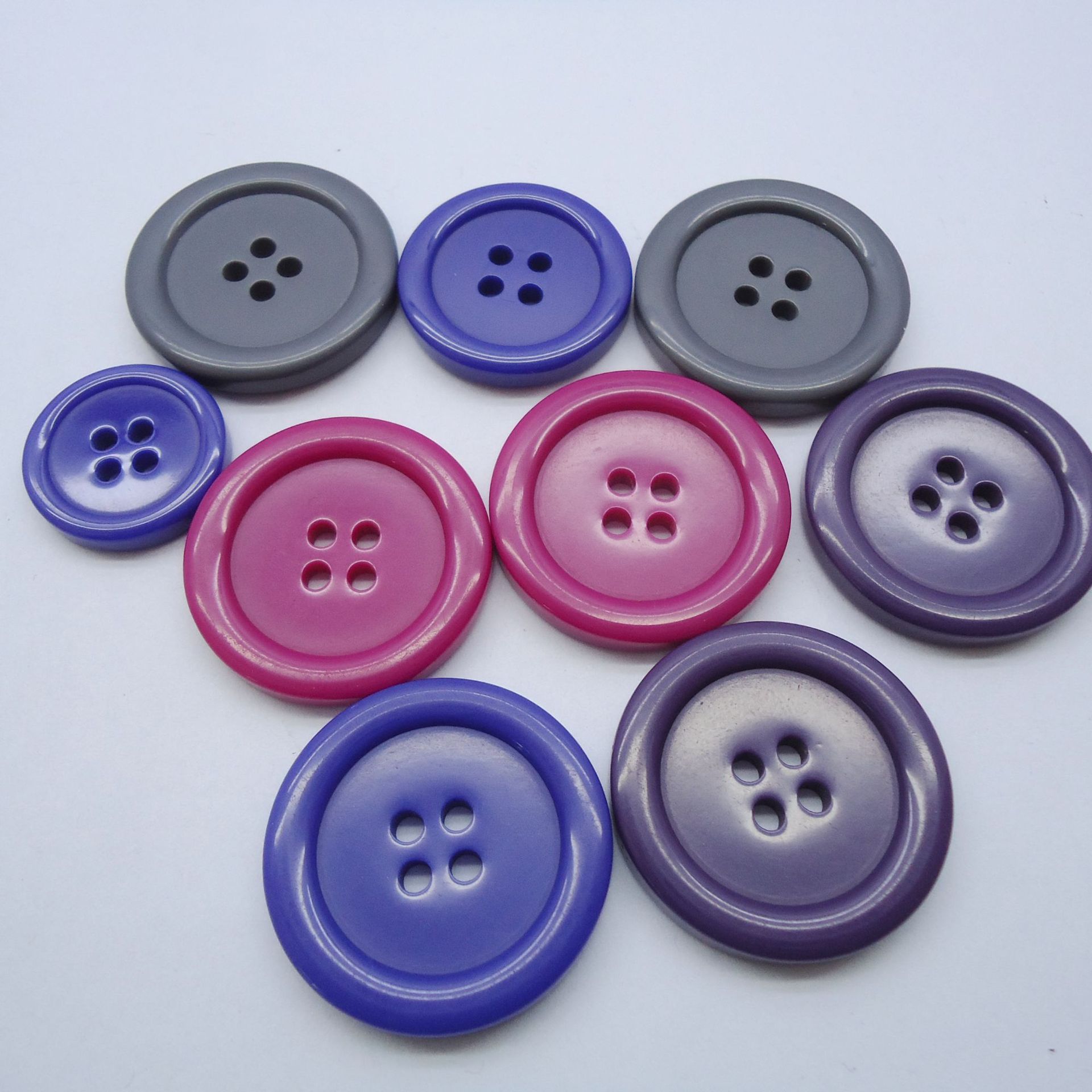 细边小圆边宽边四孔环保树脂大衣扣尺寸齐全可定制颜色