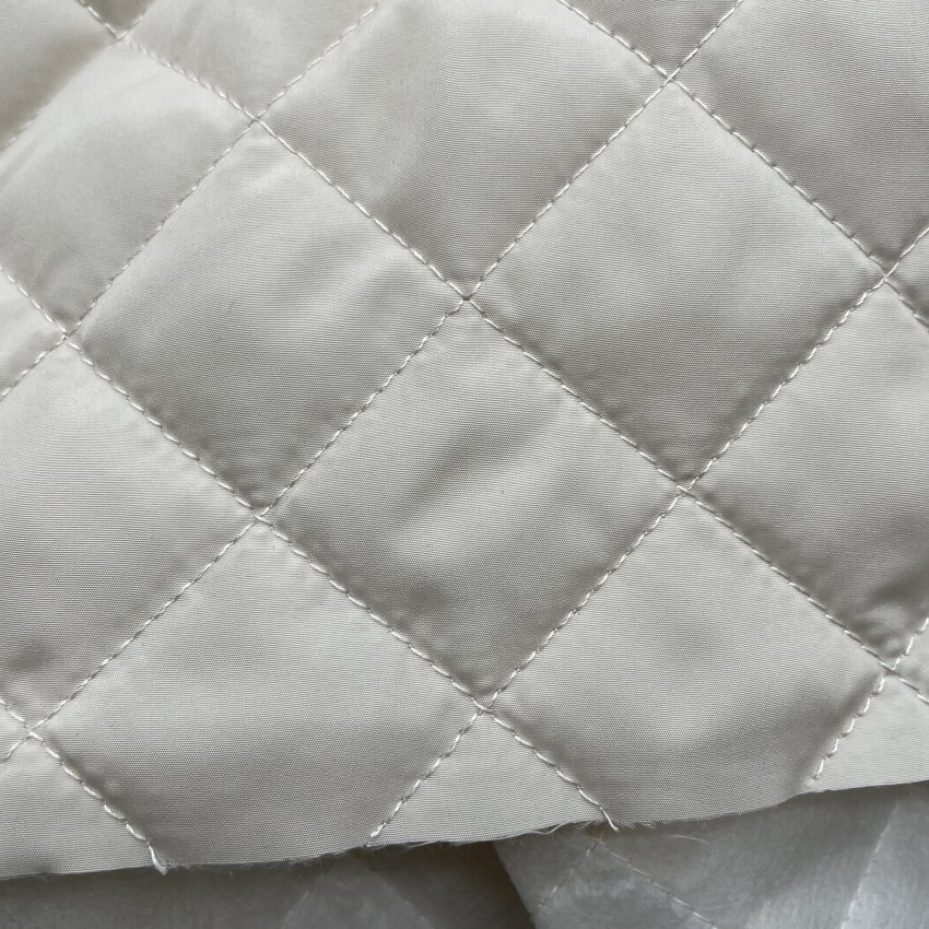 300t春亚纺绗绣绗缝夹棉加棉面料女装秋冬款棉衣羽绒保暖布料