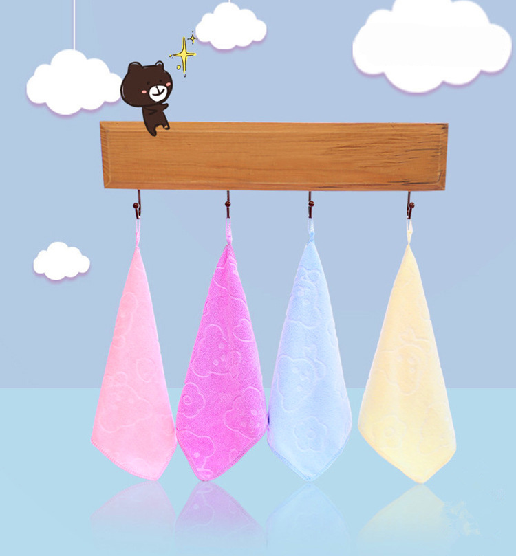 一元现货彩纤维婴幼儿宝宝方巾擦脸洗手多用卡通挂钩式礼品批发