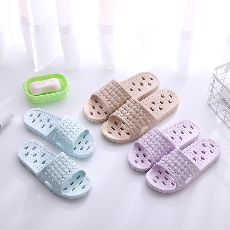 2023 New Fashion PVC Bathroom Leaking Slippers Home Summer Indoor Soft Bottom Plastic Couple Solid Color Slippers