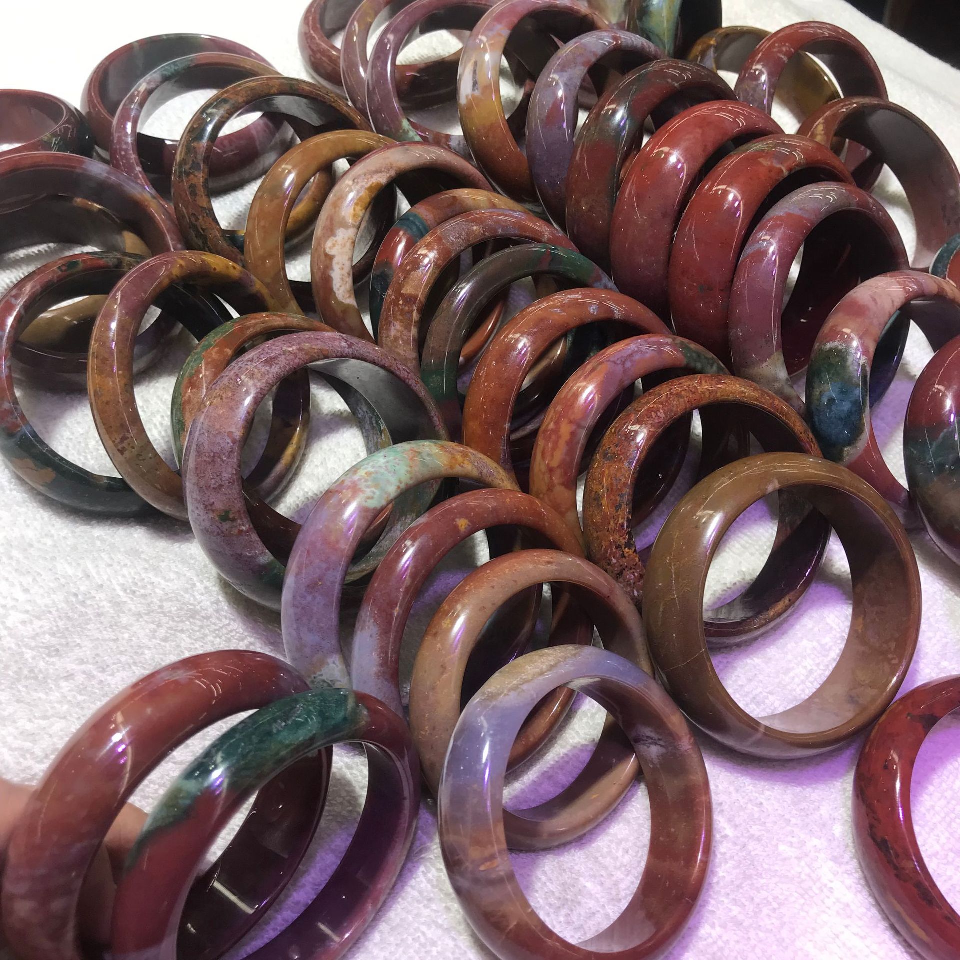 精品天然印度七彩玛瑙手镯女玉髓高级感镯子手饰品送礼直播货源批