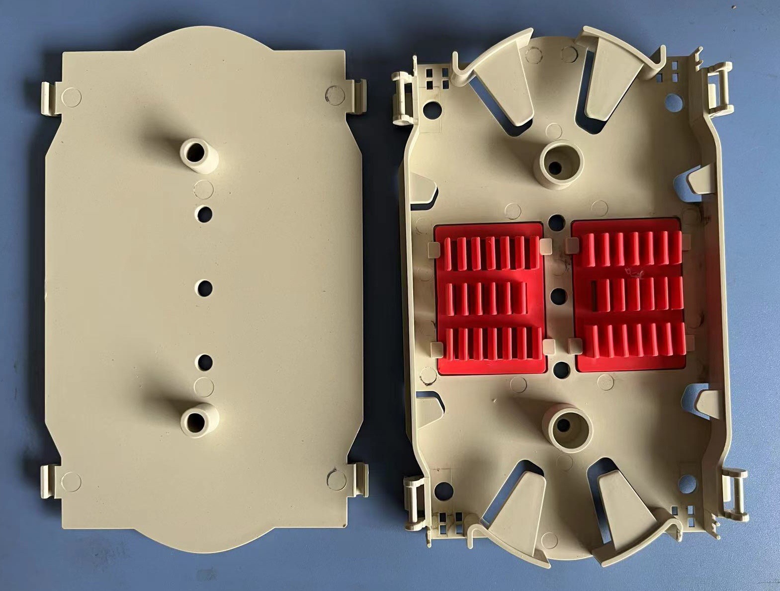 加厚加硬12芯熔纤盘 带状直熔盘 光纤盘 熔接盘 尾纤盘 盘纤盒