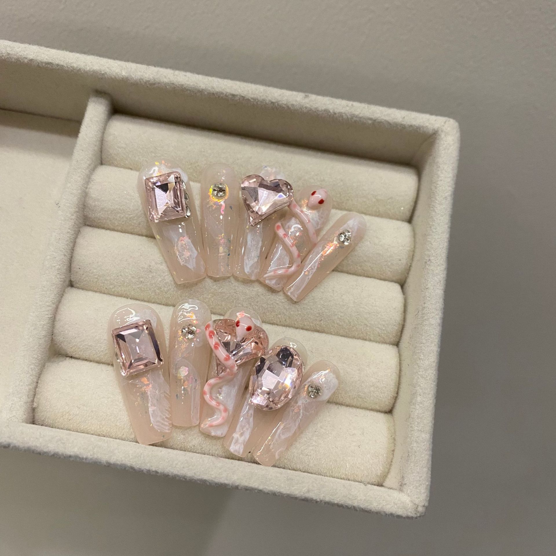 109超长梯11长椭圆小红书爆款纯手工穿戴甲美甲无痕代发网红指甲