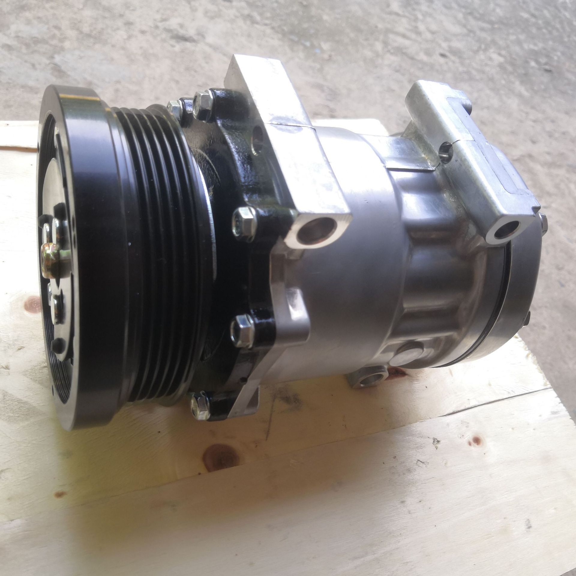 厂家提供 709 5pk槽 12v汽车空调压缩机  工业空调压缩机