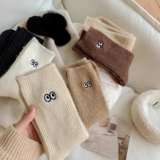 Socks Women's Autumn and Winter Small Eyes Tube Socks Fleece-Lined Warm Comfortable Funny Fluffy Socks Simple All-Match Maillard Style