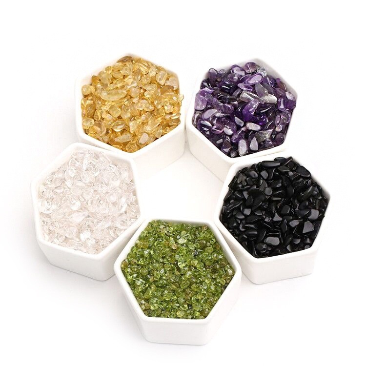 碎水晶碎石水晶天然消磁七彩五行黄紫粉白水晶无孔石头能量净化