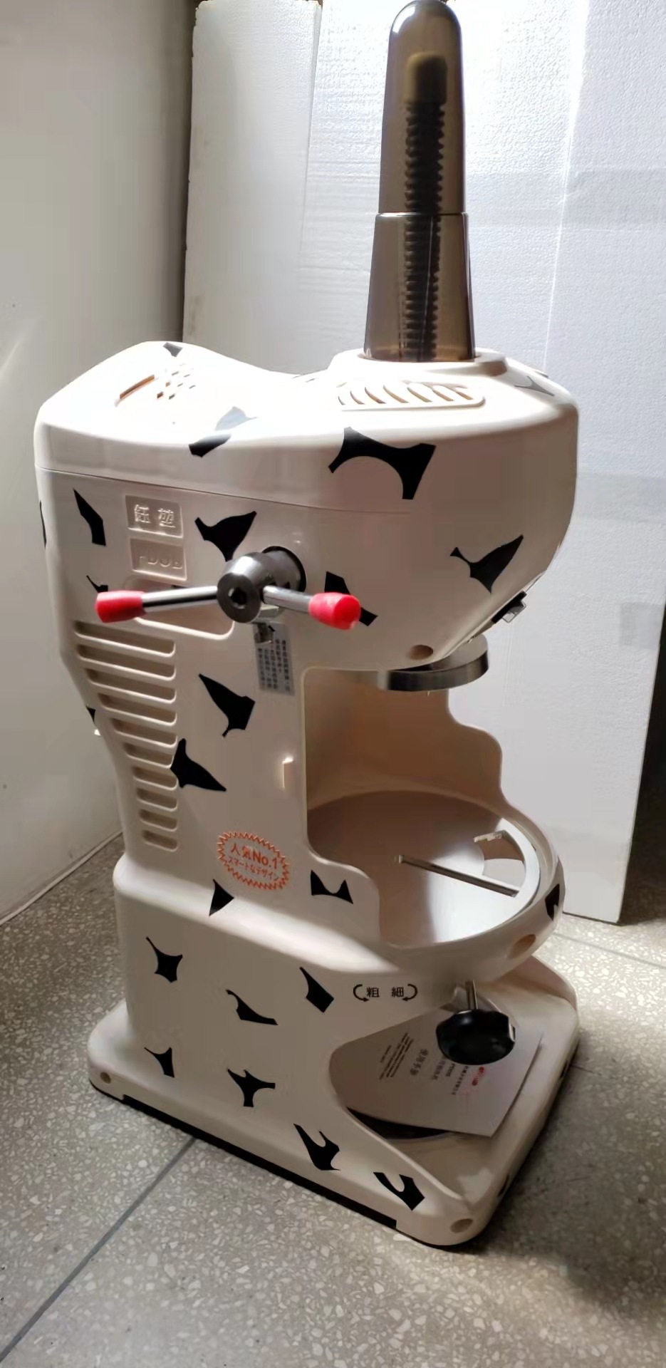 台湾钰堃刨冰机 绵绵冰机 雪花冰机 四果汤机 斯利美刨冰机