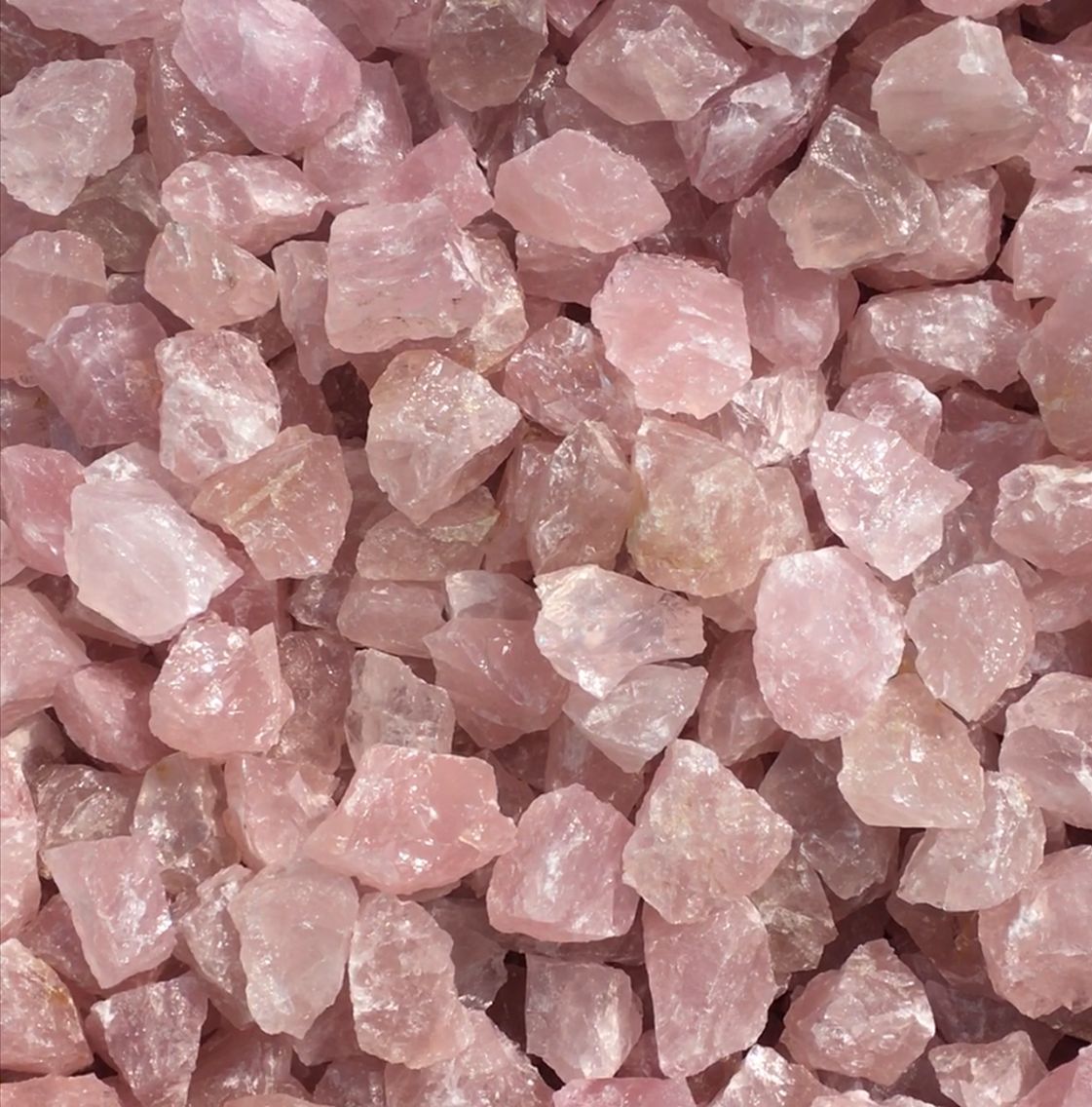 天然粉水晶原石 碎石 香薰石 扩香石粉晶 厂家供应