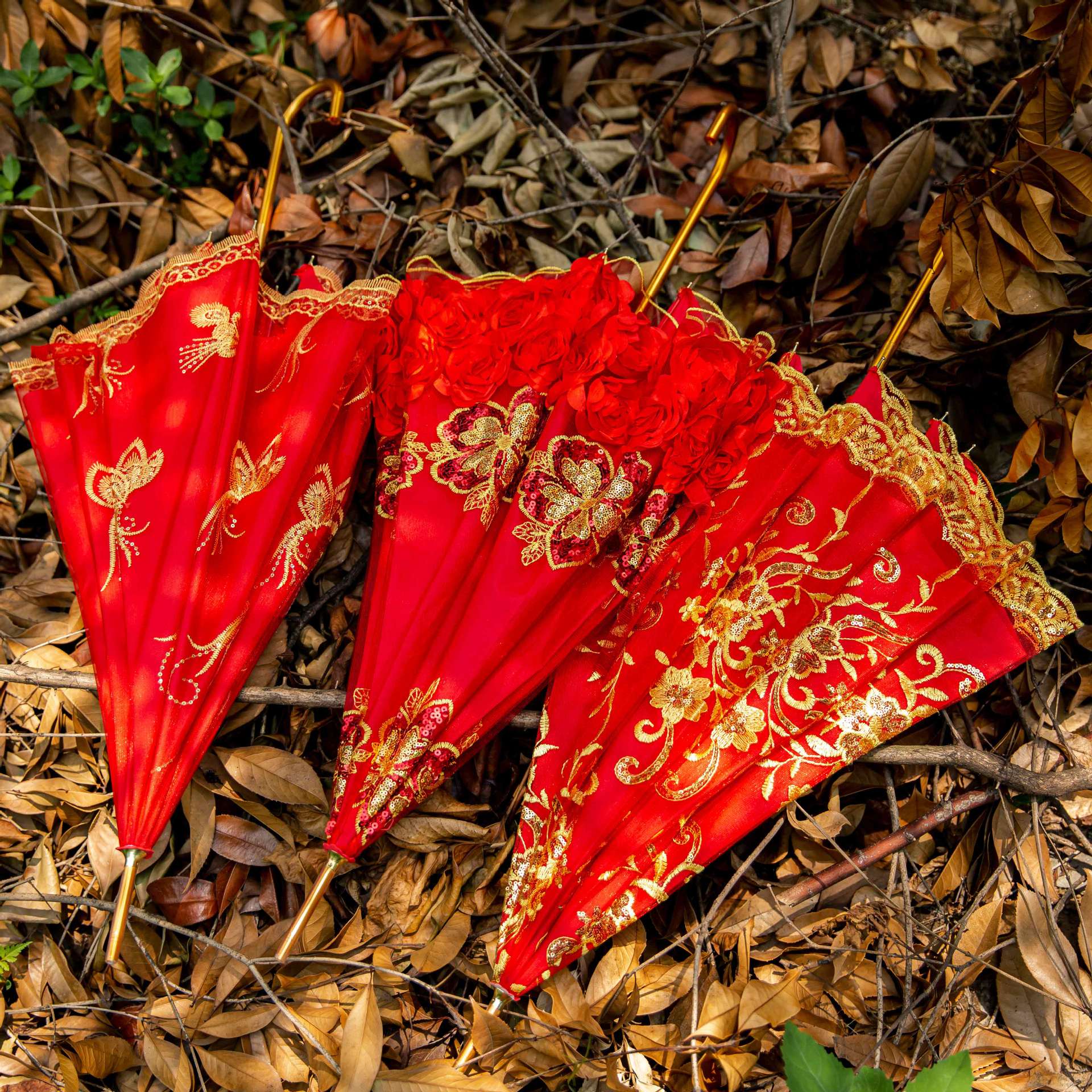 红伞婚庆结婚用长柄红雨伞出门出嫁蕾丝刺绣中式复古结婚伞新娘伞