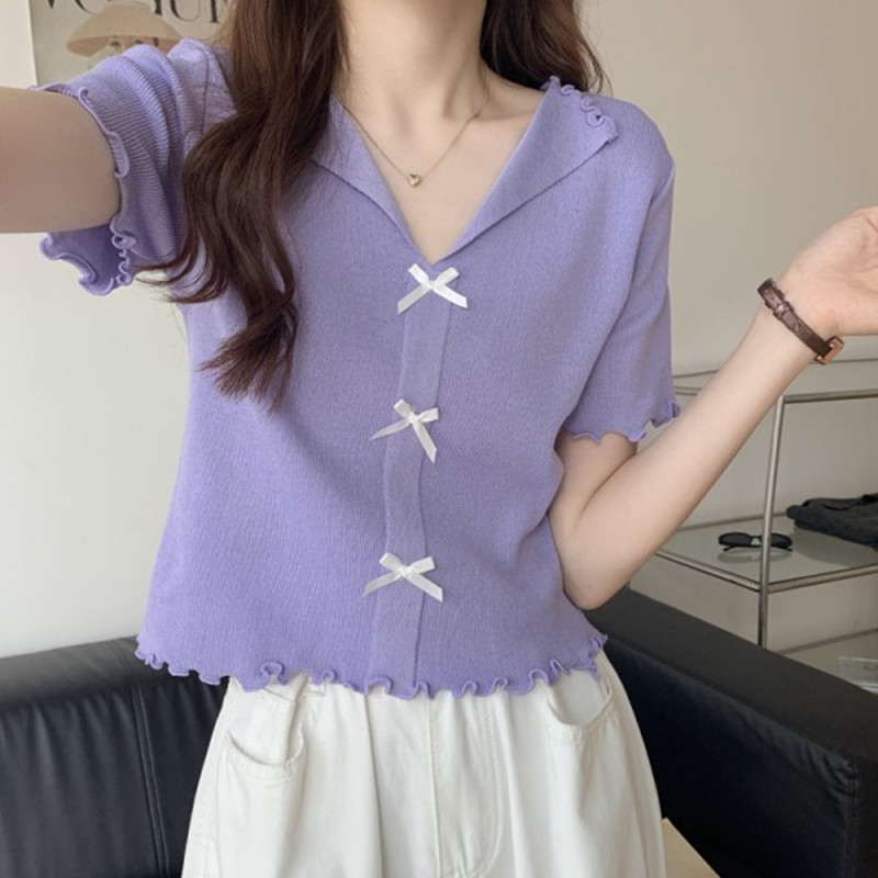 Women‘s V-neck Short-Sleeved T-shirt Summer 2023 New Slim-Fit Short Stringy Selvedge Knitwear Ice Silk Short Women‘s Wear Top