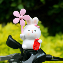 .平安可爱小兔子风车竹蜻蜓电瓶自行汽车载电动摩托装饰送闺蜜礼