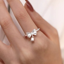 在逃公主蝴蝶结铃兰戒指女镀925银小众设计高级感气质甜美花朵指