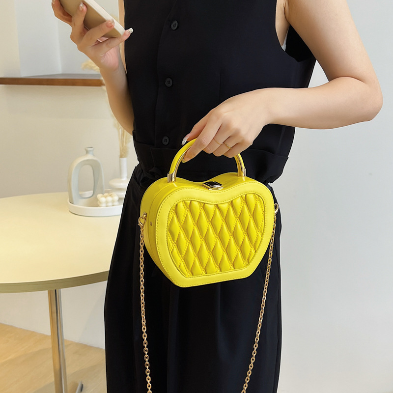 Box Bag for Women 2023 New Fashion Korean Style Popular Special-Interest Design Heart-Shaped Chain Portable Cosmetic Bag