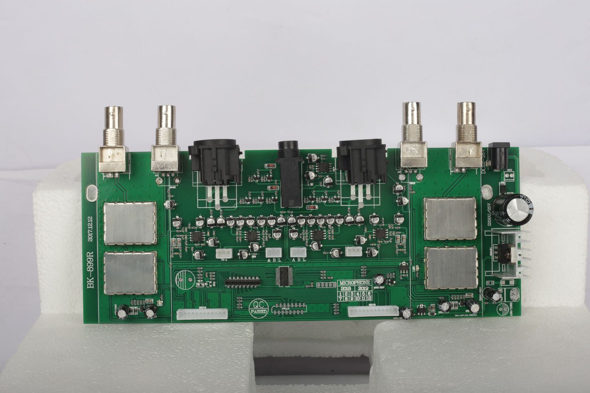 无线麦克风 话筒 200个频点 设计方案 主板接收板pcba一拖二