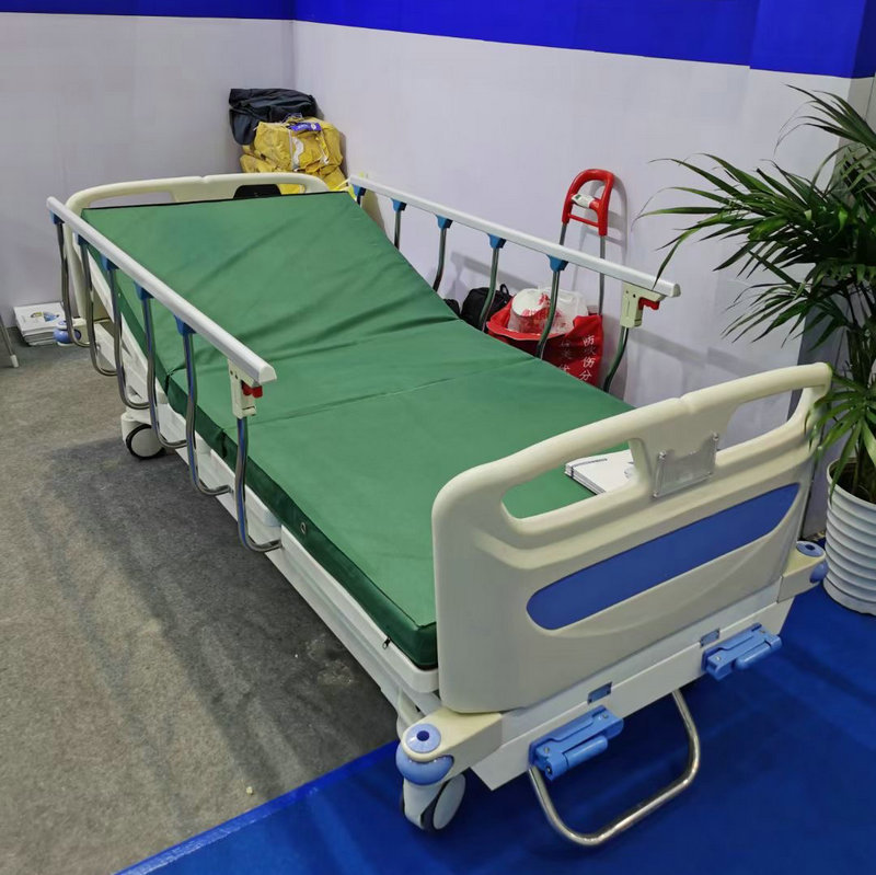 手术室不锈钢普通手术床 医院门诊检查床 外科妇科用综合手术台