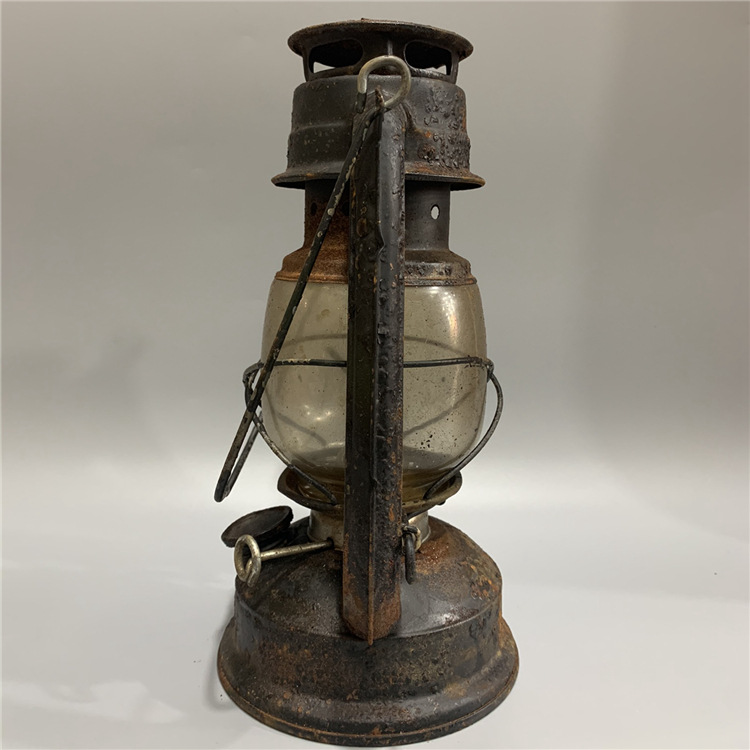 民俗怀旧老物件老煤油灯马提灯老式罩灯古董老马蹄灯复古装饰摆件