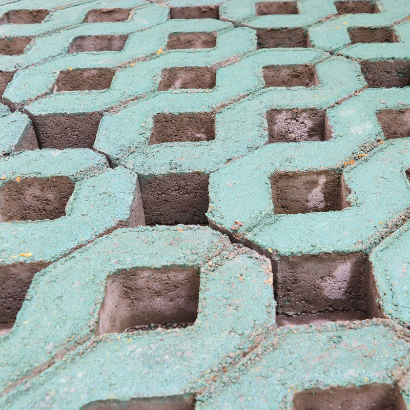 八字植草砖 水泥中孔人行道透水彩砖小区庭院停车场路面实心地砖