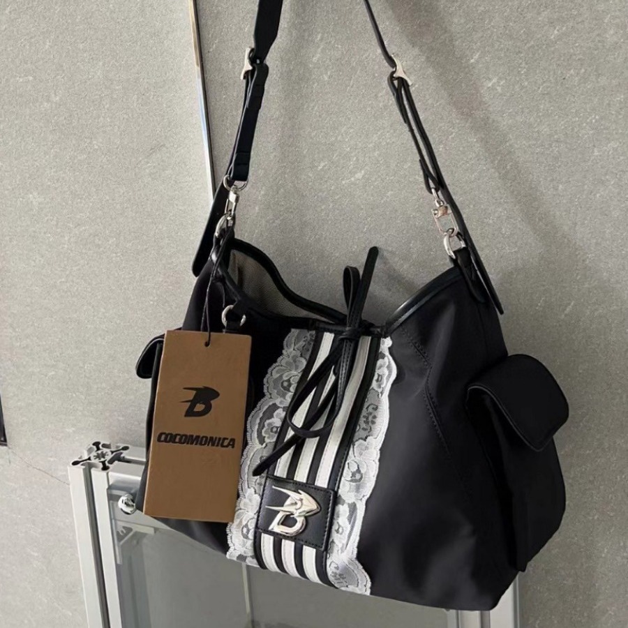 牛津尼龙布女包2024新款潮帆布包宽肩带单肩腋下包休闲百搭斜挎包