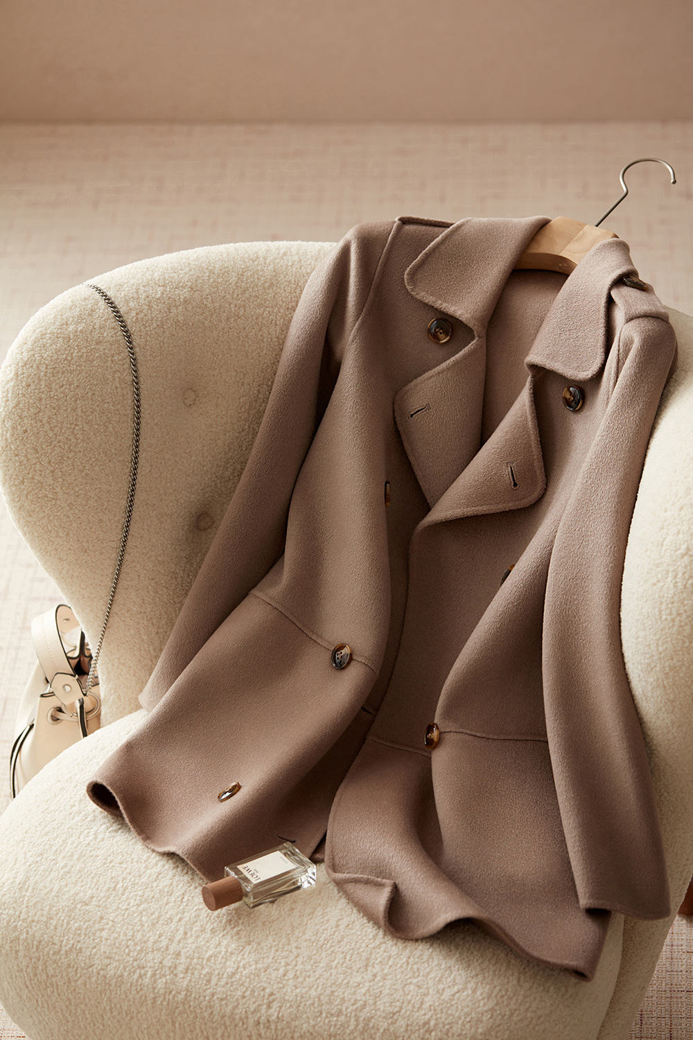 重磅德国拜耳德绒100支澳洲羊毛双排扣简章短款双面尼大衣女tb899