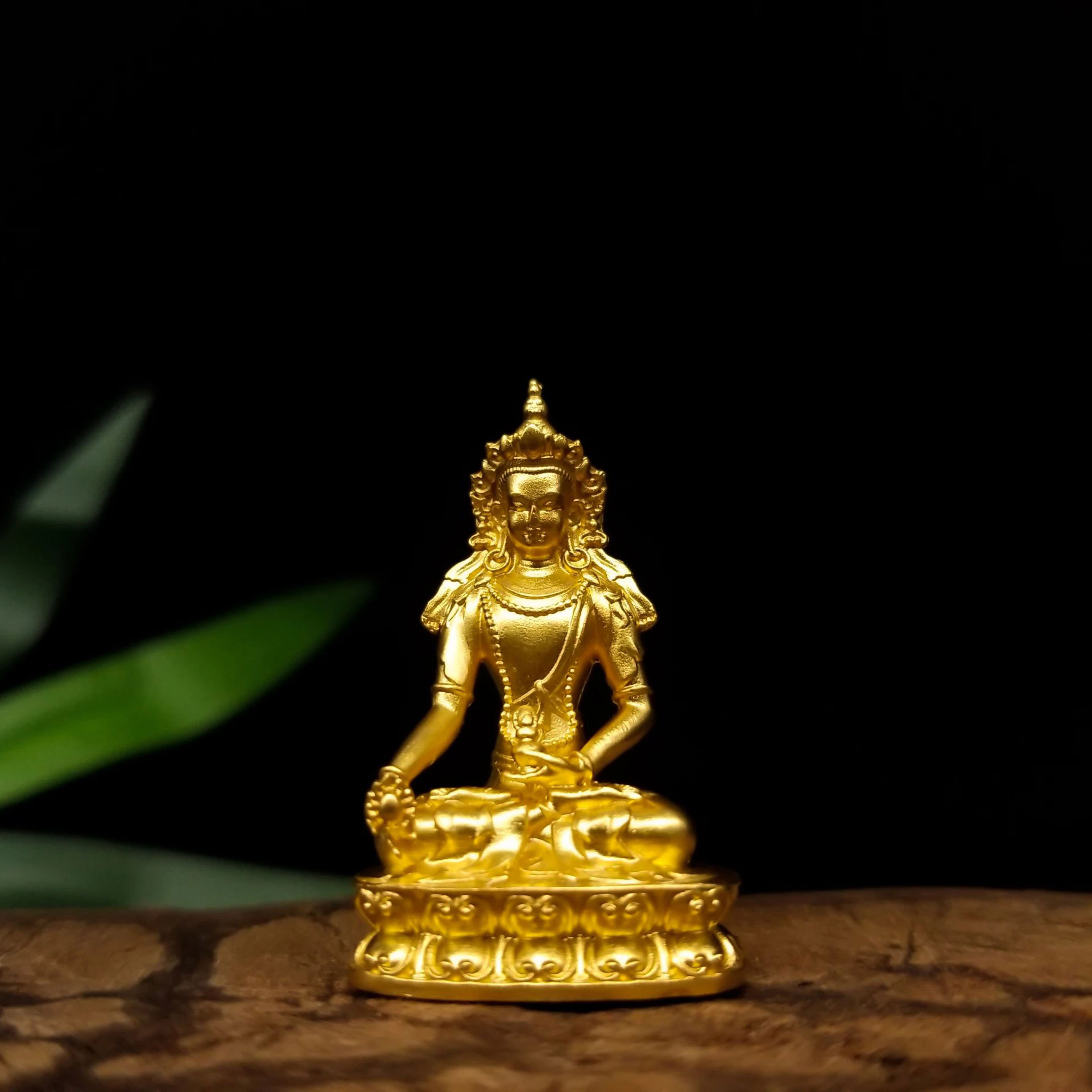 地藏王菩萨造像随身佛迷你佛护身佛嘎乌盒护身符摆件