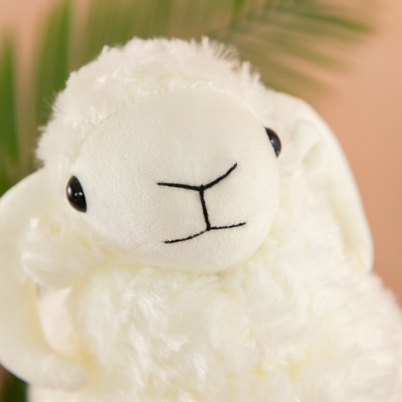 跨境仿真卷毛山羊公仔毛绒玩具抱枕儿童小羊玩偶抓娃娃机礼物批发