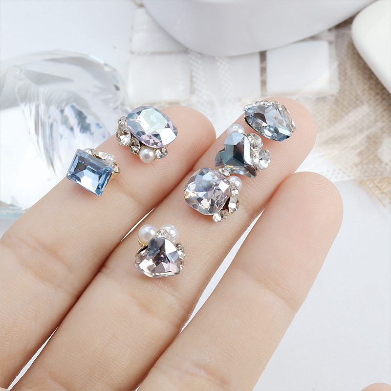 Internet Hot Bright Crystal Versatile Super Shiny Heart-Shaped Square Pearl Pile Rhinestone Nail Ornament Zs1848