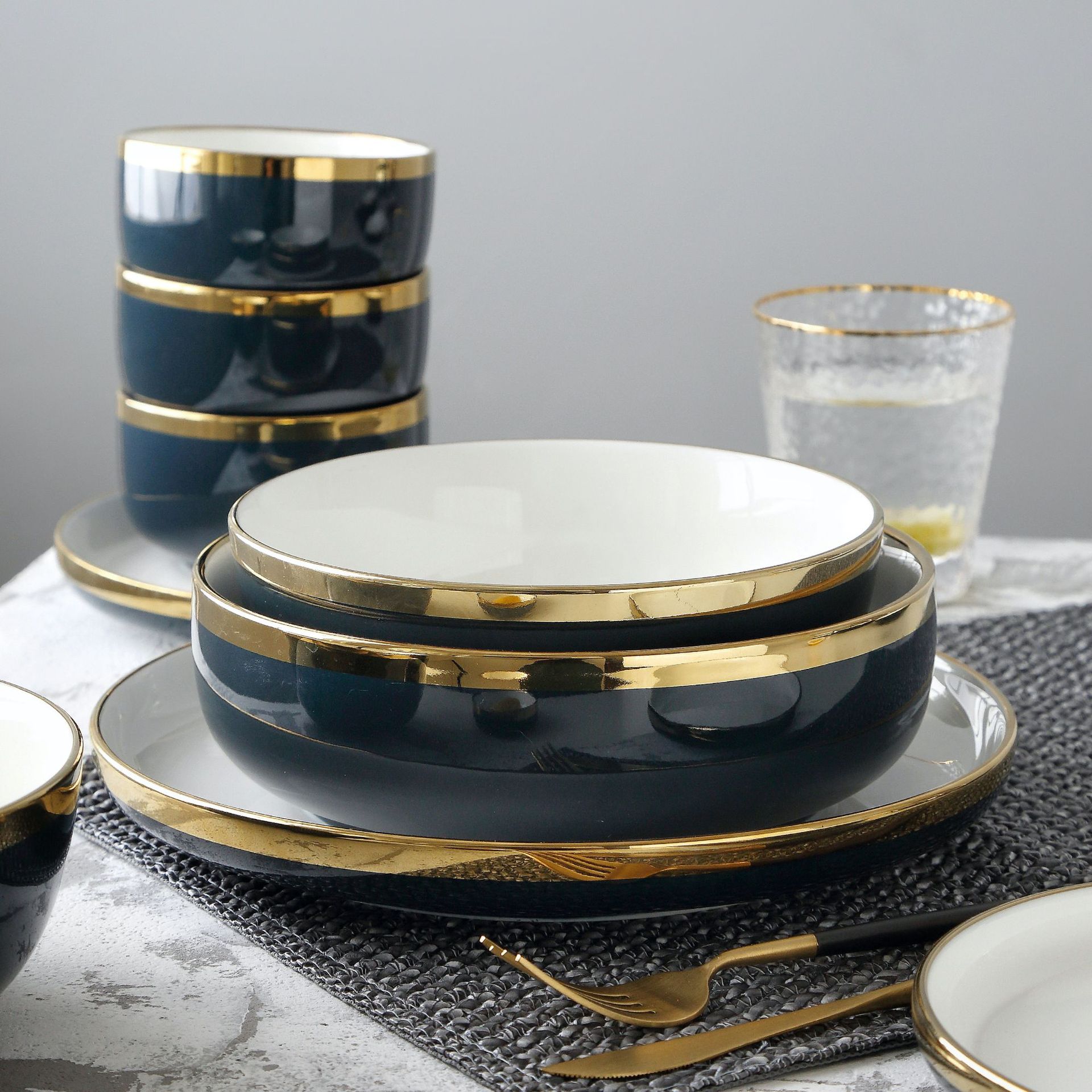 玉玲珑北欧简约风格藏青色金边陶瓷餐具套装勺碗碟盘 套装系列